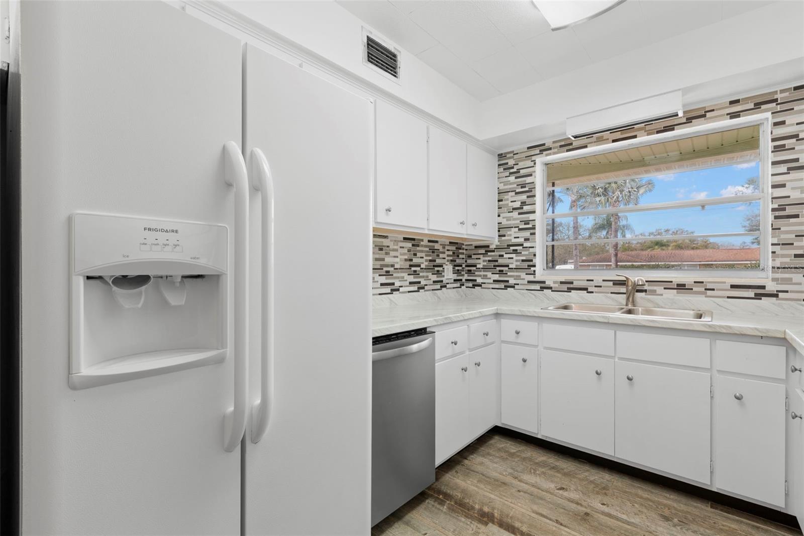 Image 10 of 25 For 809 Duncan Avenue