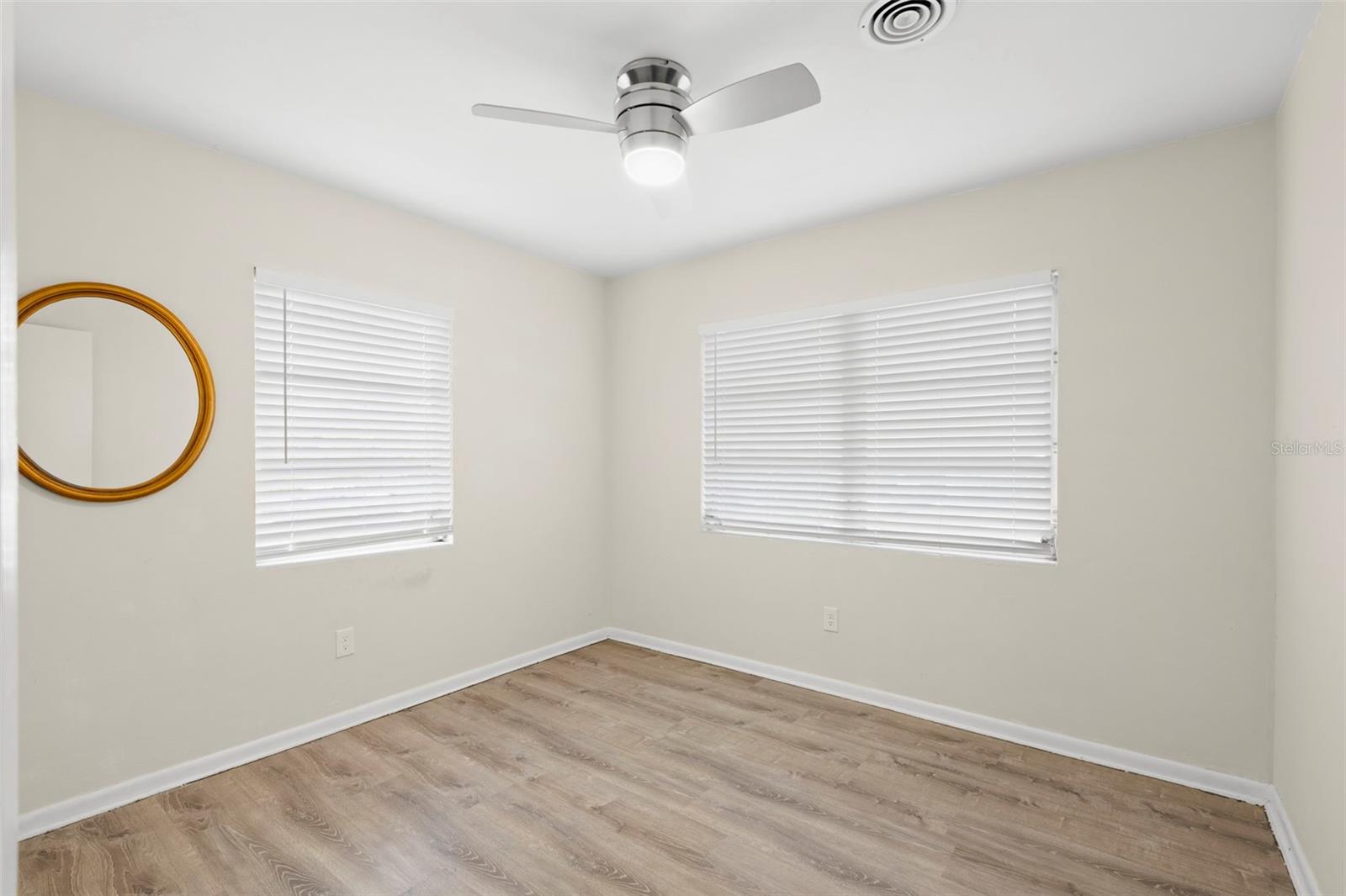 Image 21 of 25 For 809 Duncan Avenue