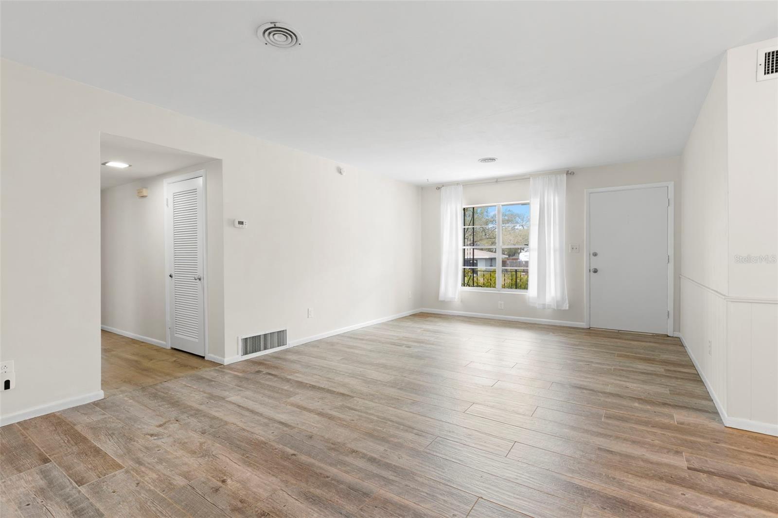 Image 5 of 25 For 809 Duncan Avenue