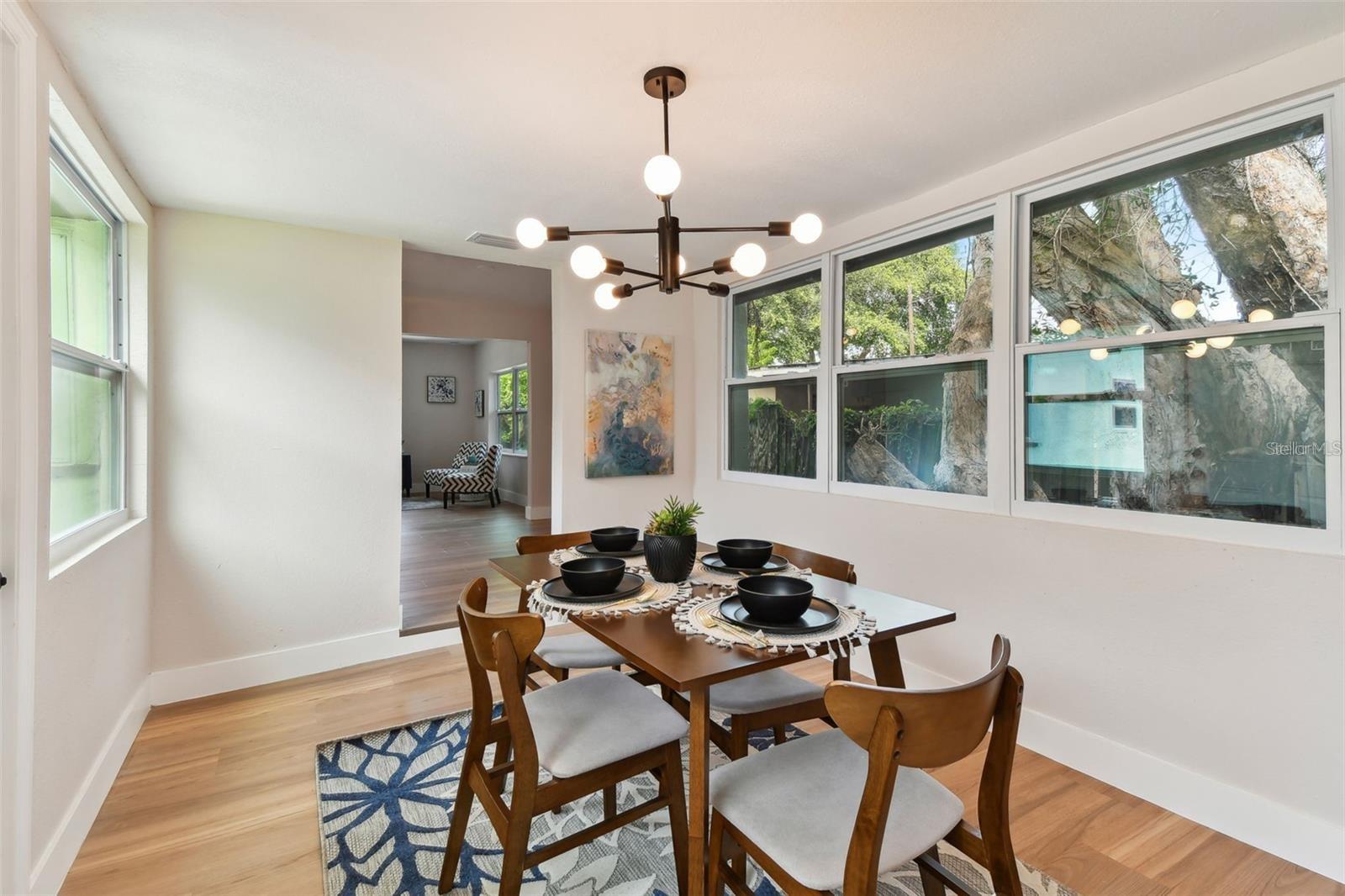 Listing photo id 9 for 1826 30th Street S