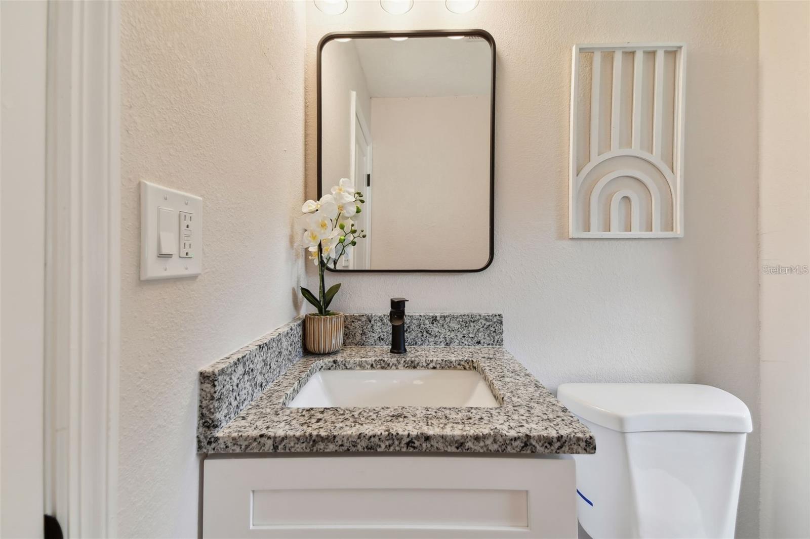 Listing photo id 12 for 1826 30th Street S