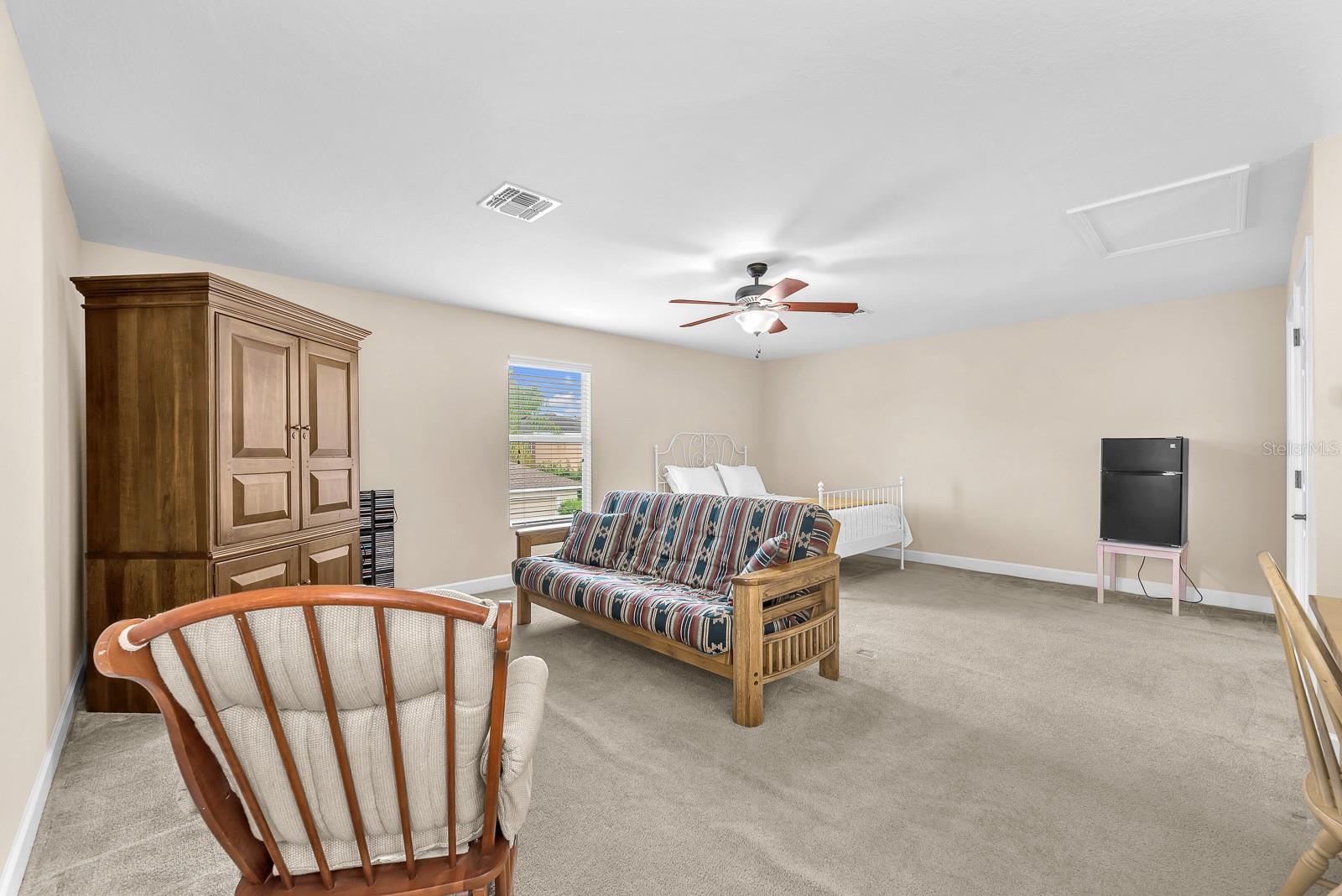 Listing photo id 24 for 5945 Beaconpark Street