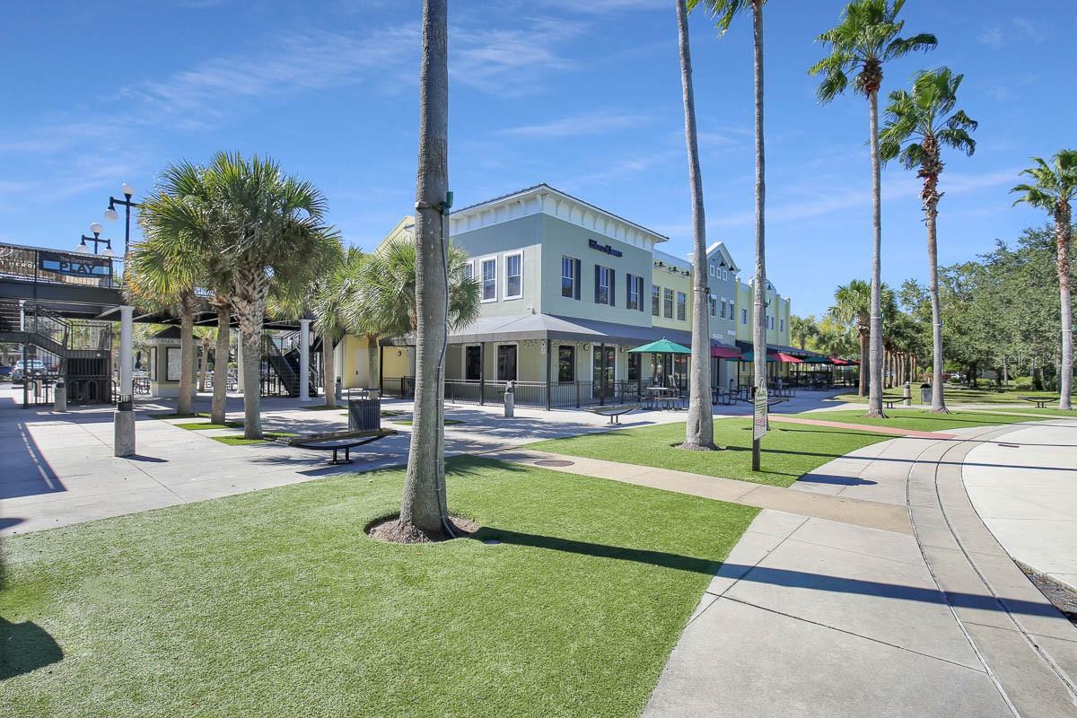 Listing photo id 40 for 5945 Beaconpark Street