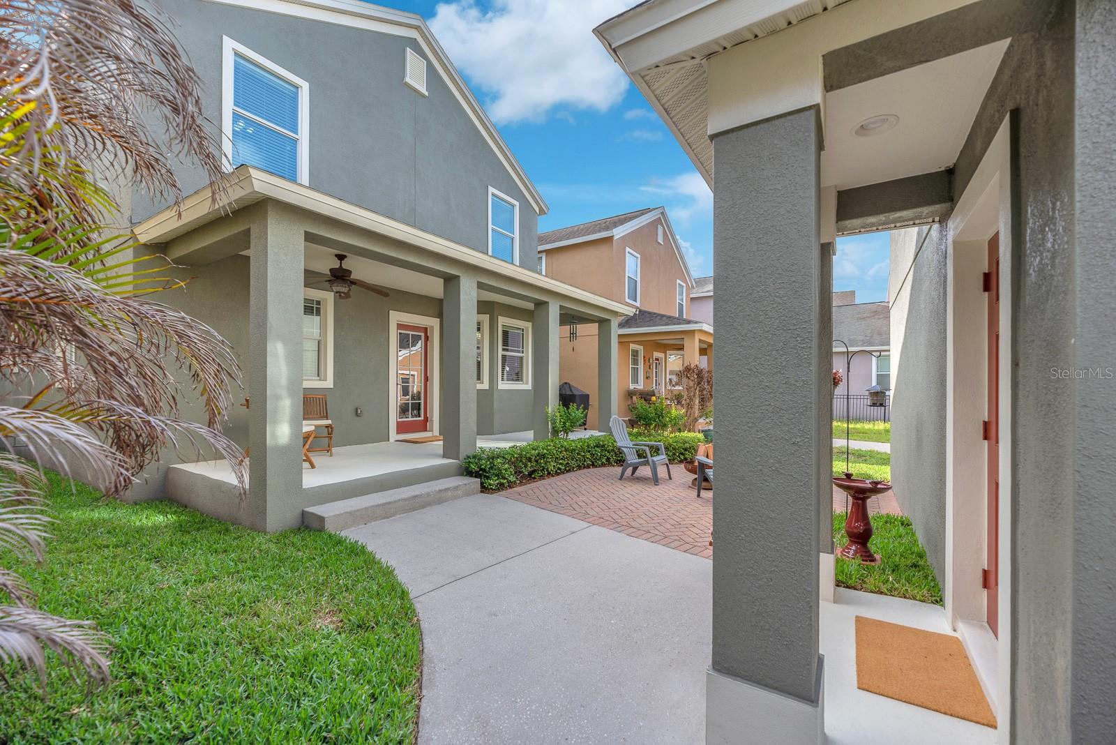 Listing photo id 5 for 5945 Beaconpark Street