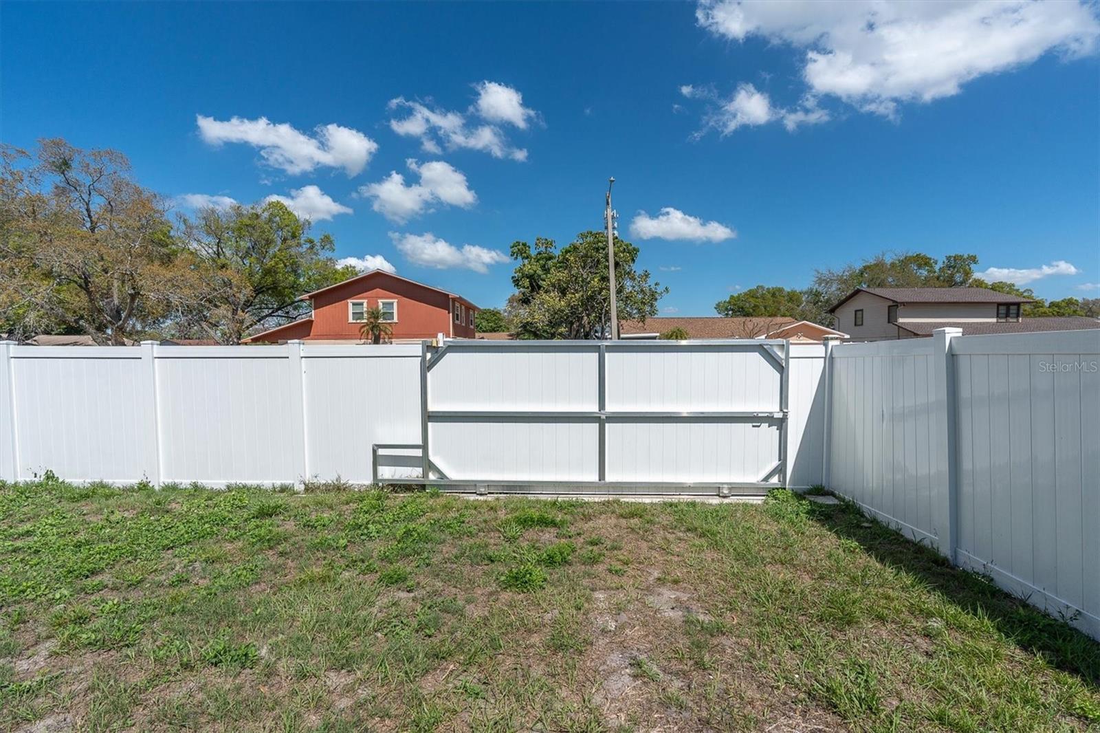 Image 36 of 44 For 7602 Winging Way Drive