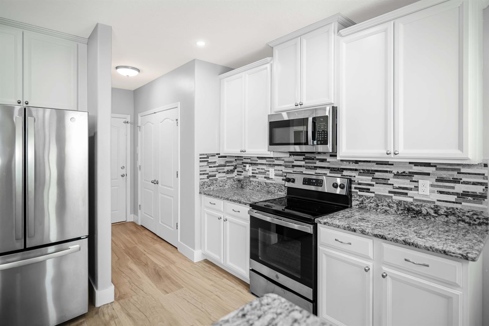 Image 15 of 44 For 1402 Trailwater Street