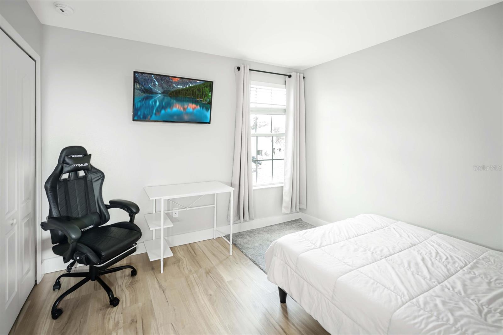 Image 29 of 44 For 1402 Trailwater Street