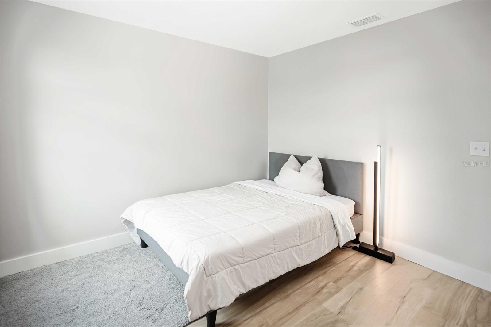 Image 30 of 44 For 1402 Trailwater Street