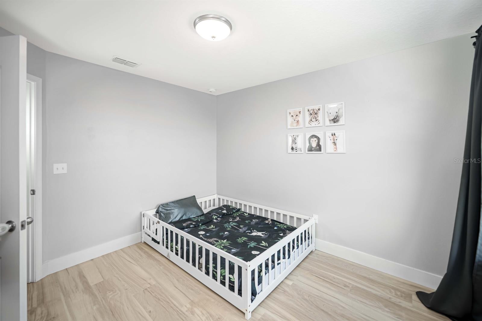 Image 32 of 44 For 1402 Trailwater Street