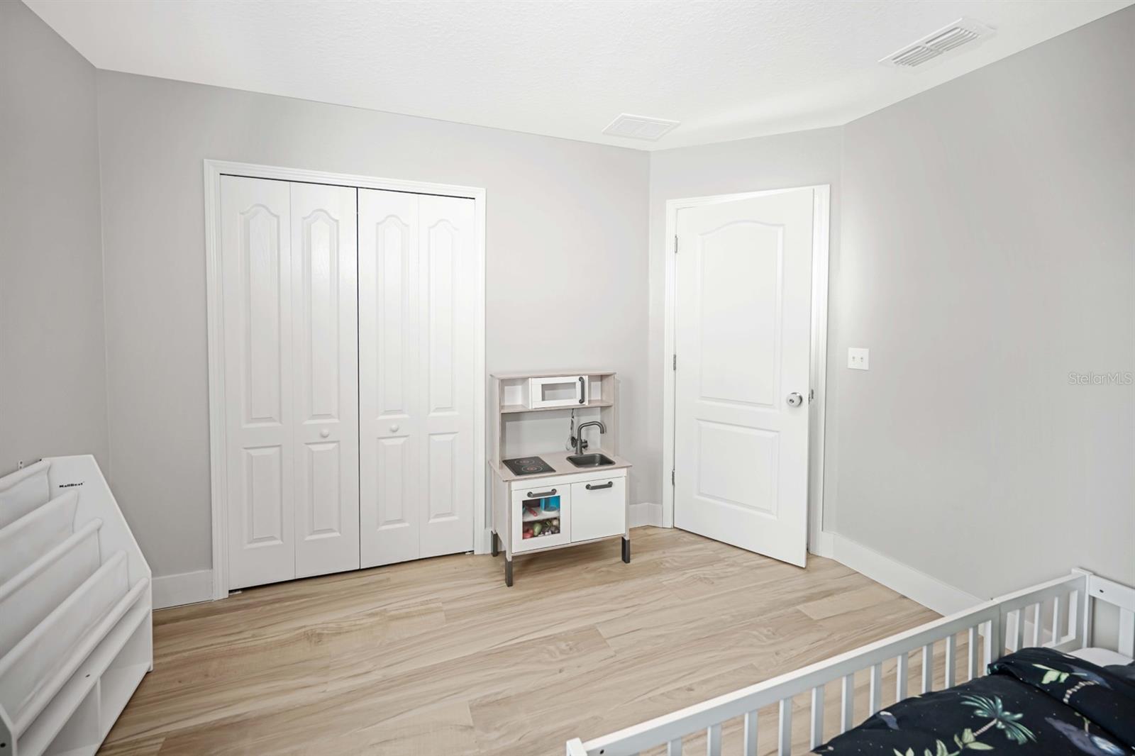 Image 33 of 44 For 1402 Trailwater Street