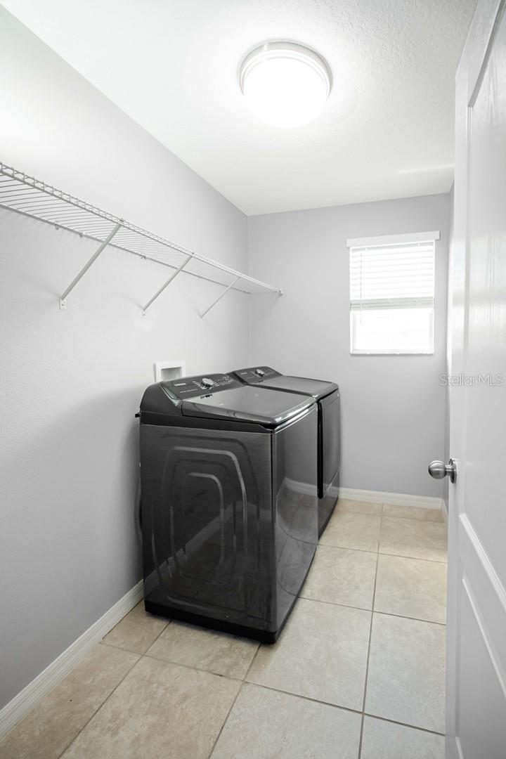 Image 34 of 44 For 1402 Trailwater Street