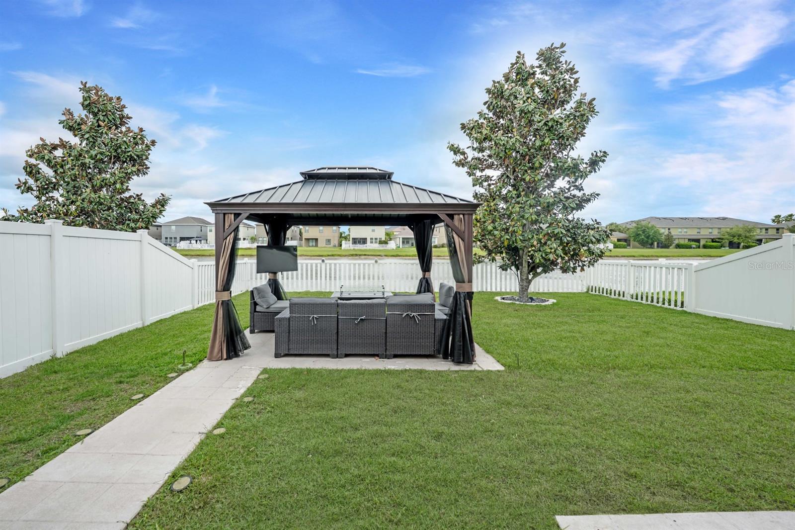 Image 38 of 44 For 1402 Trailwater Street