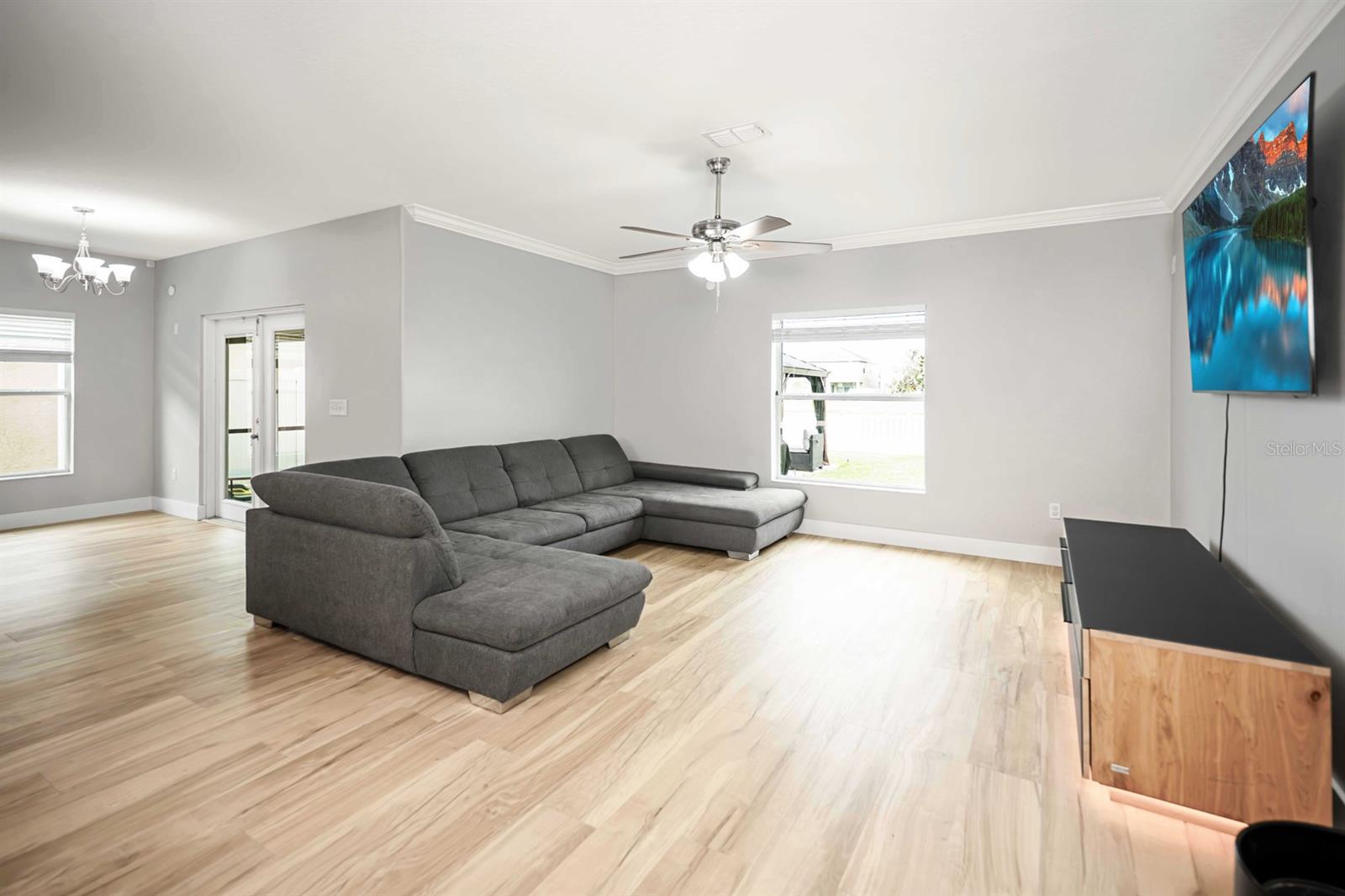 Image 9 of 44 For 1402 Trailwater Street