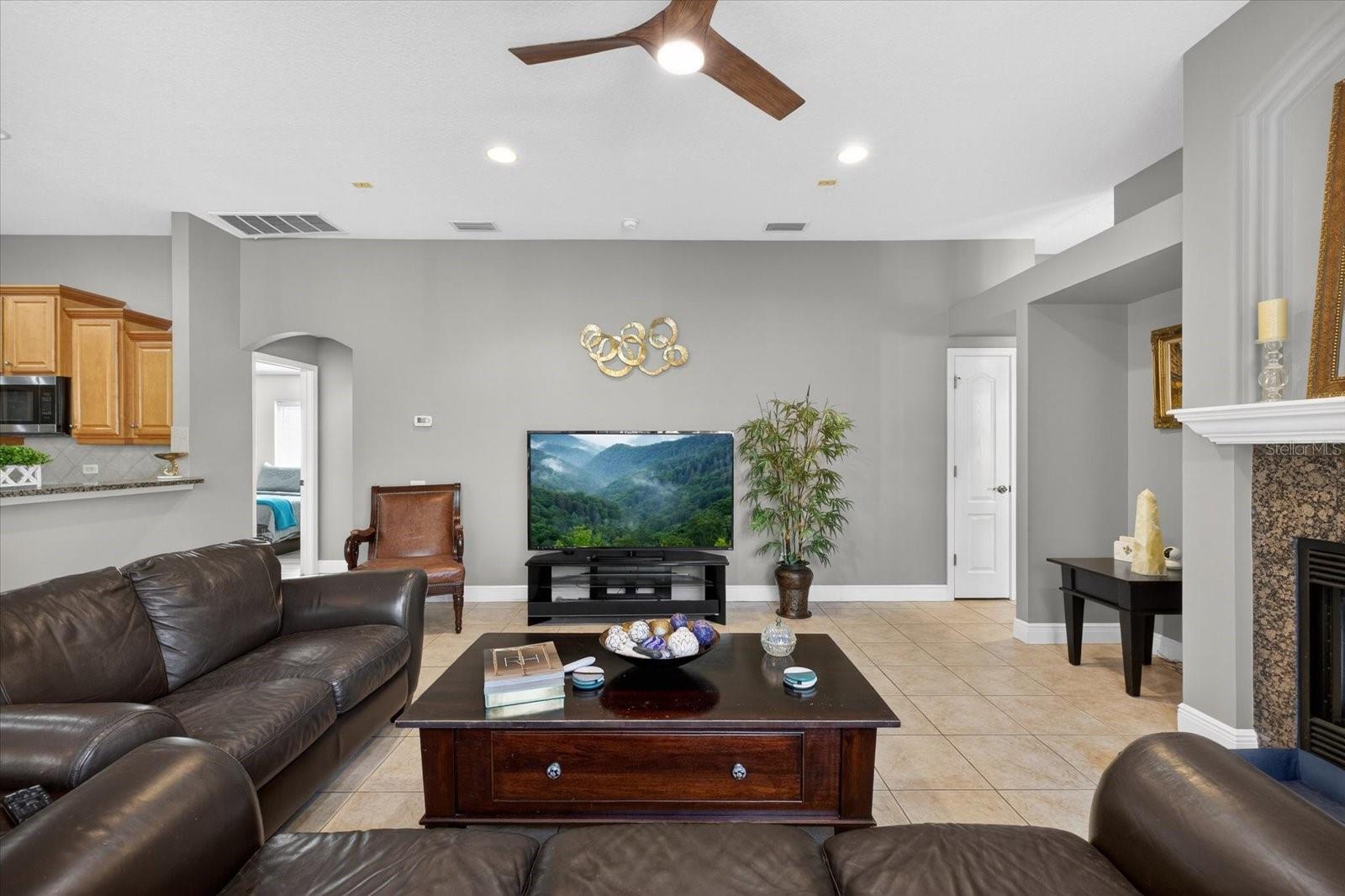 Image 20 of 55 For 3185 Burberry Street