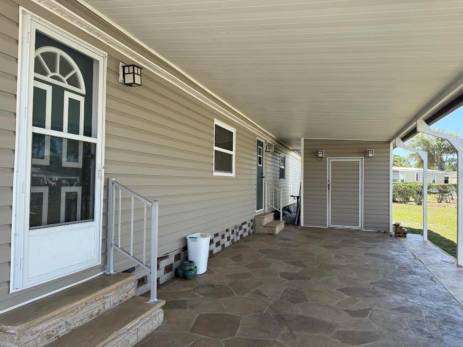 Image 3 of 36 For 5168 Rubber Tree Circle