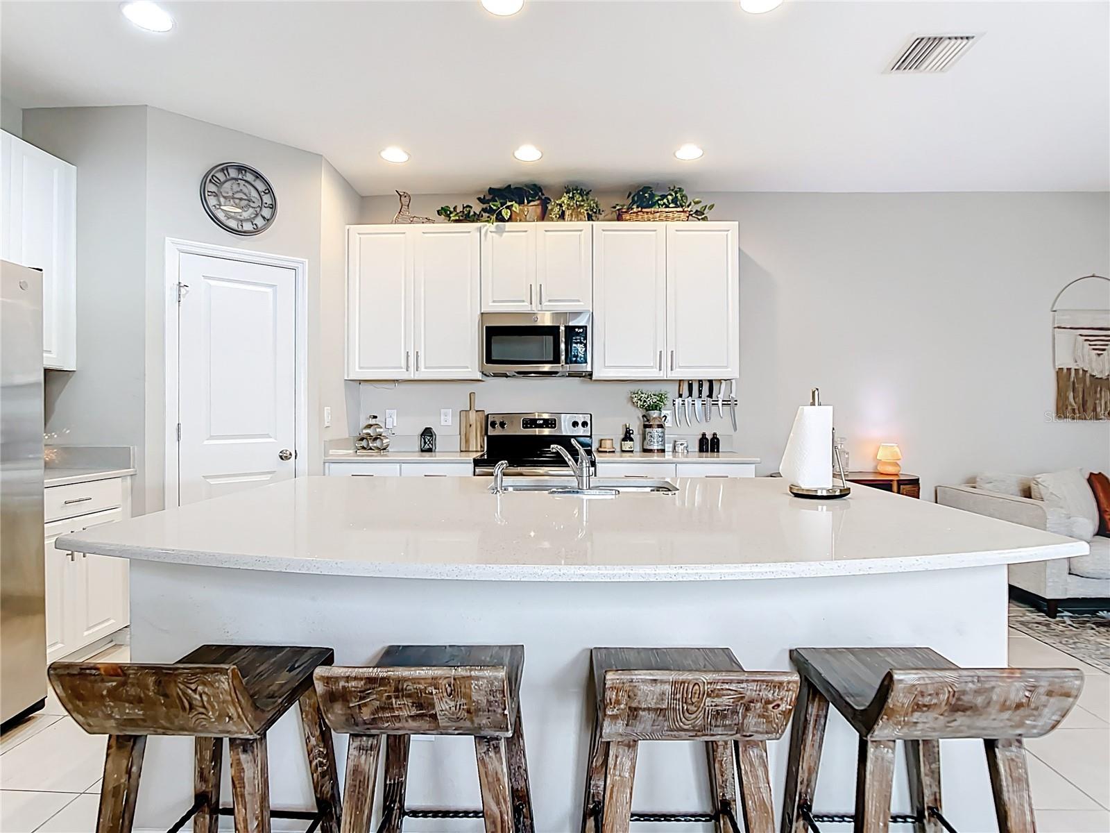 Image 13 of 47 For 10525 Oakside Drive