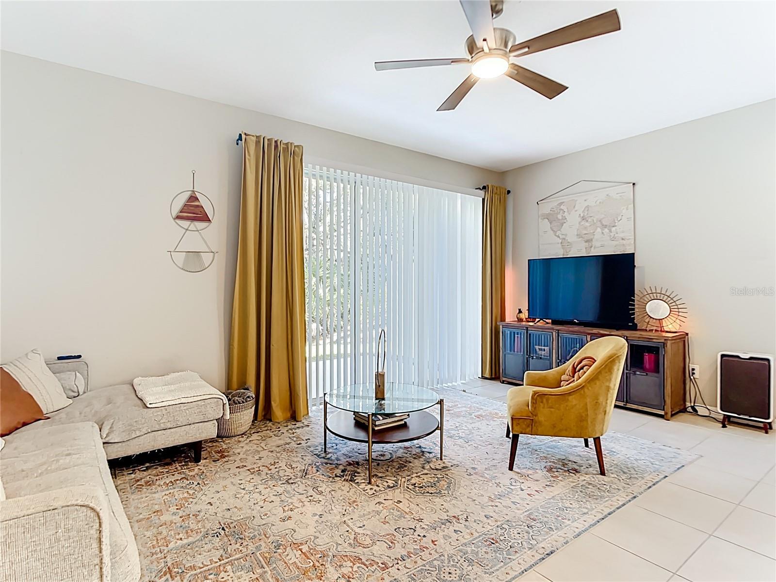 Image 14 of 47 For 10525 Oakside Drive