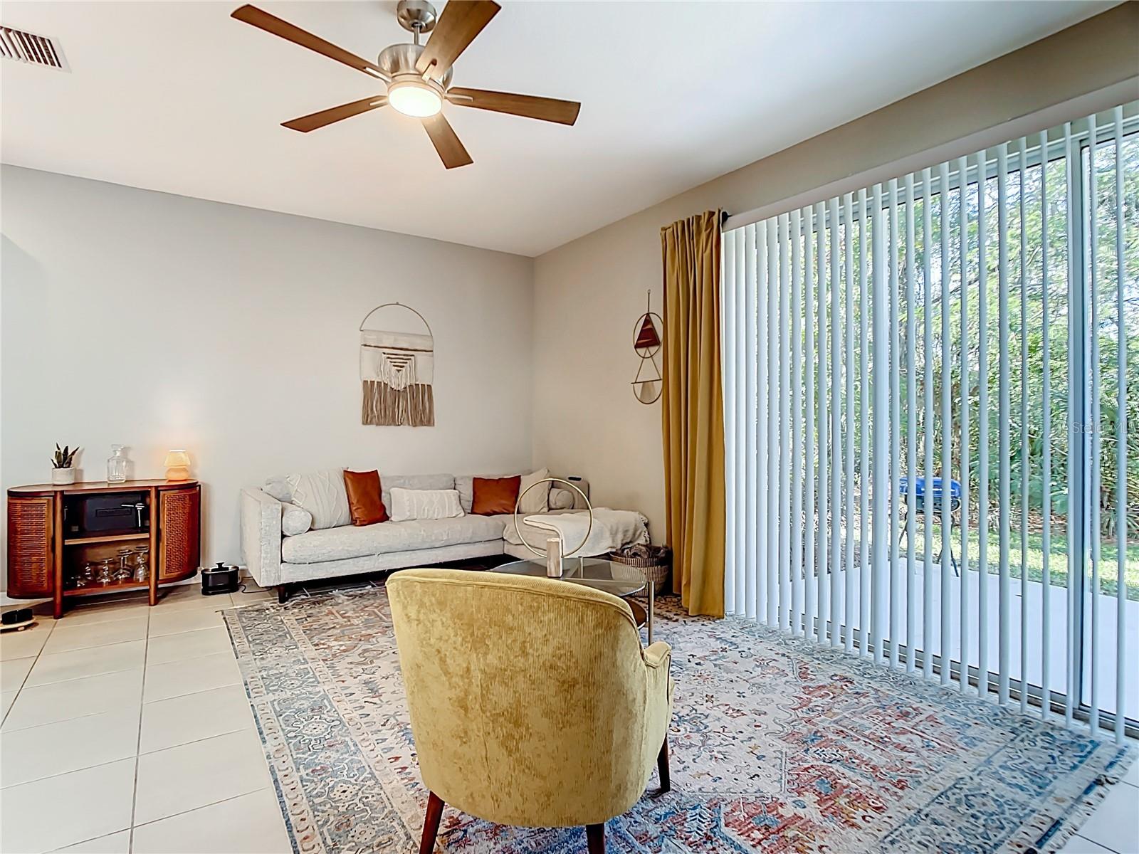 Image 15 of 47 For 10525 Oakside Drive