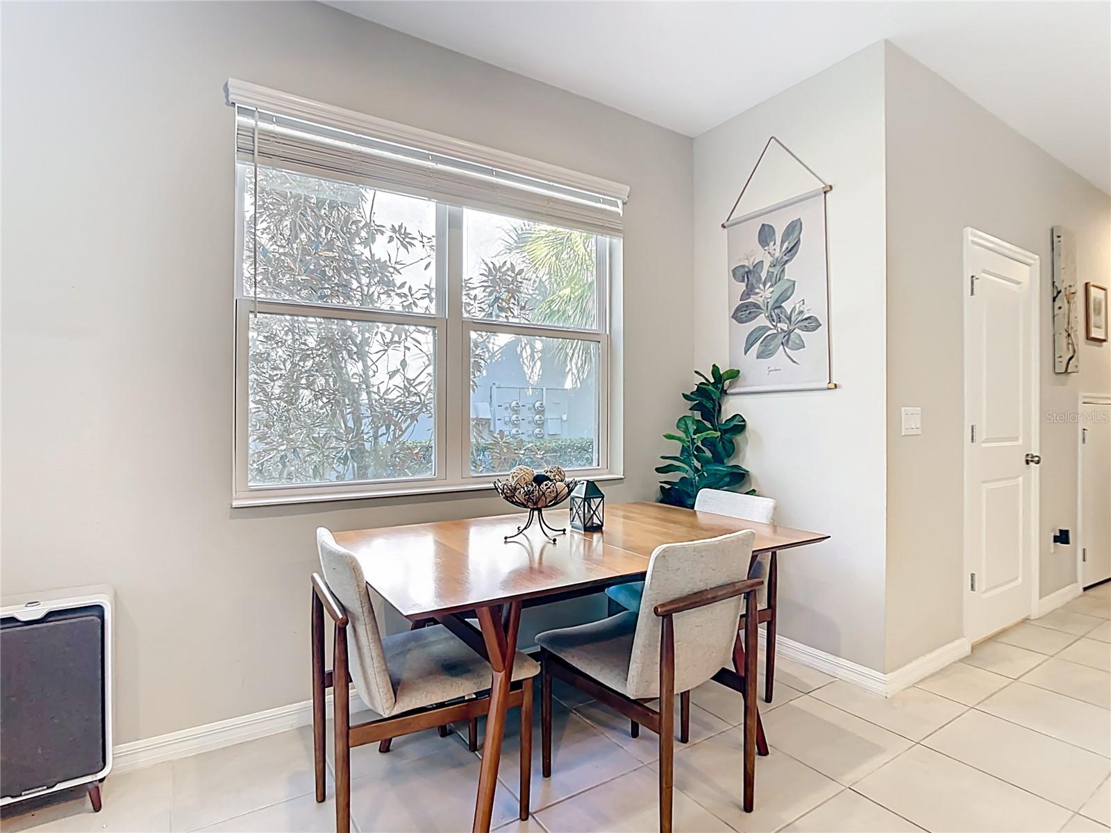 Image 17 of 47 For 10525 Oakside Drive