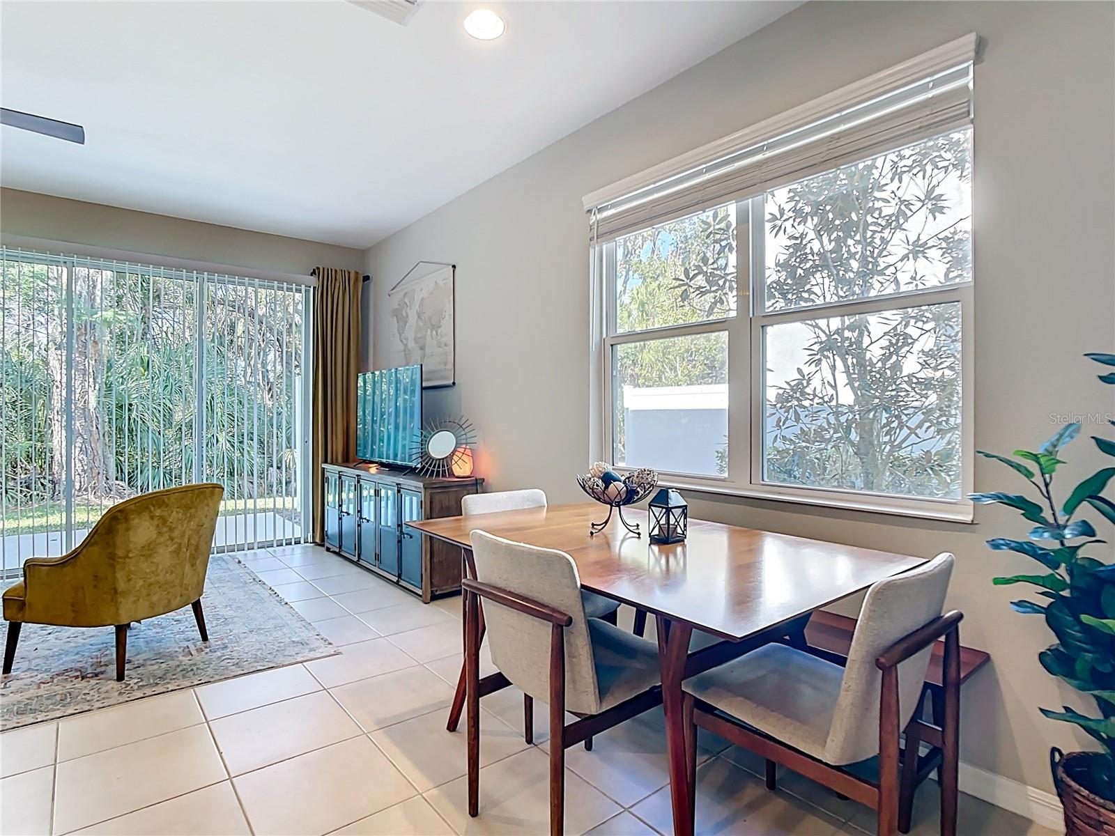 Image 18 of 47 For 10525 Oakside Drive