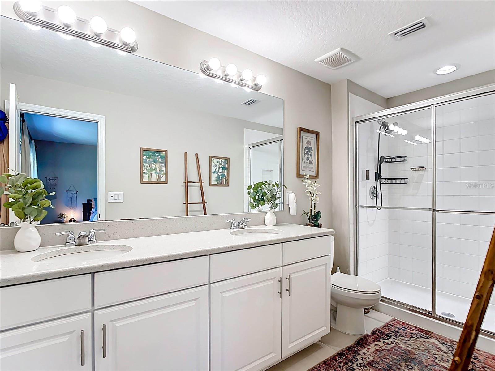 Image 27 of 47 For 10525 Oakside Drive