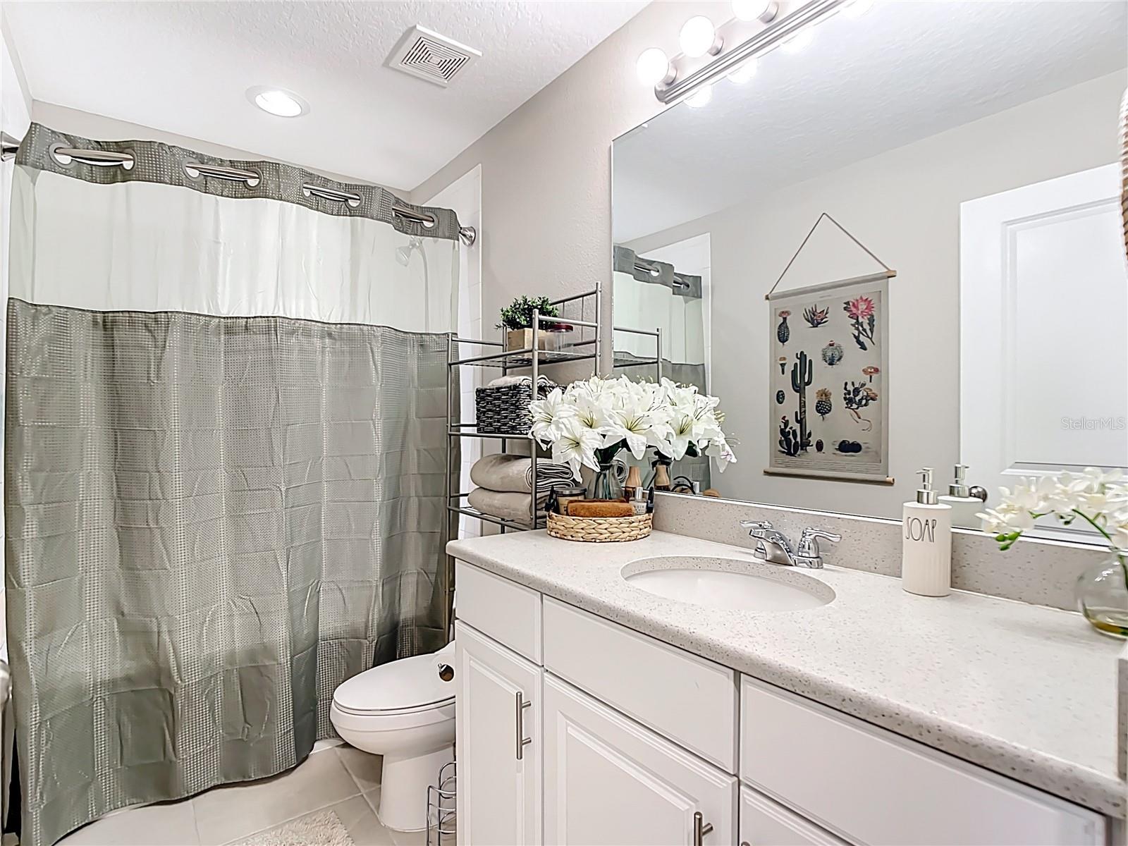 Image 37 of 47 For 10525 Oakside Drive