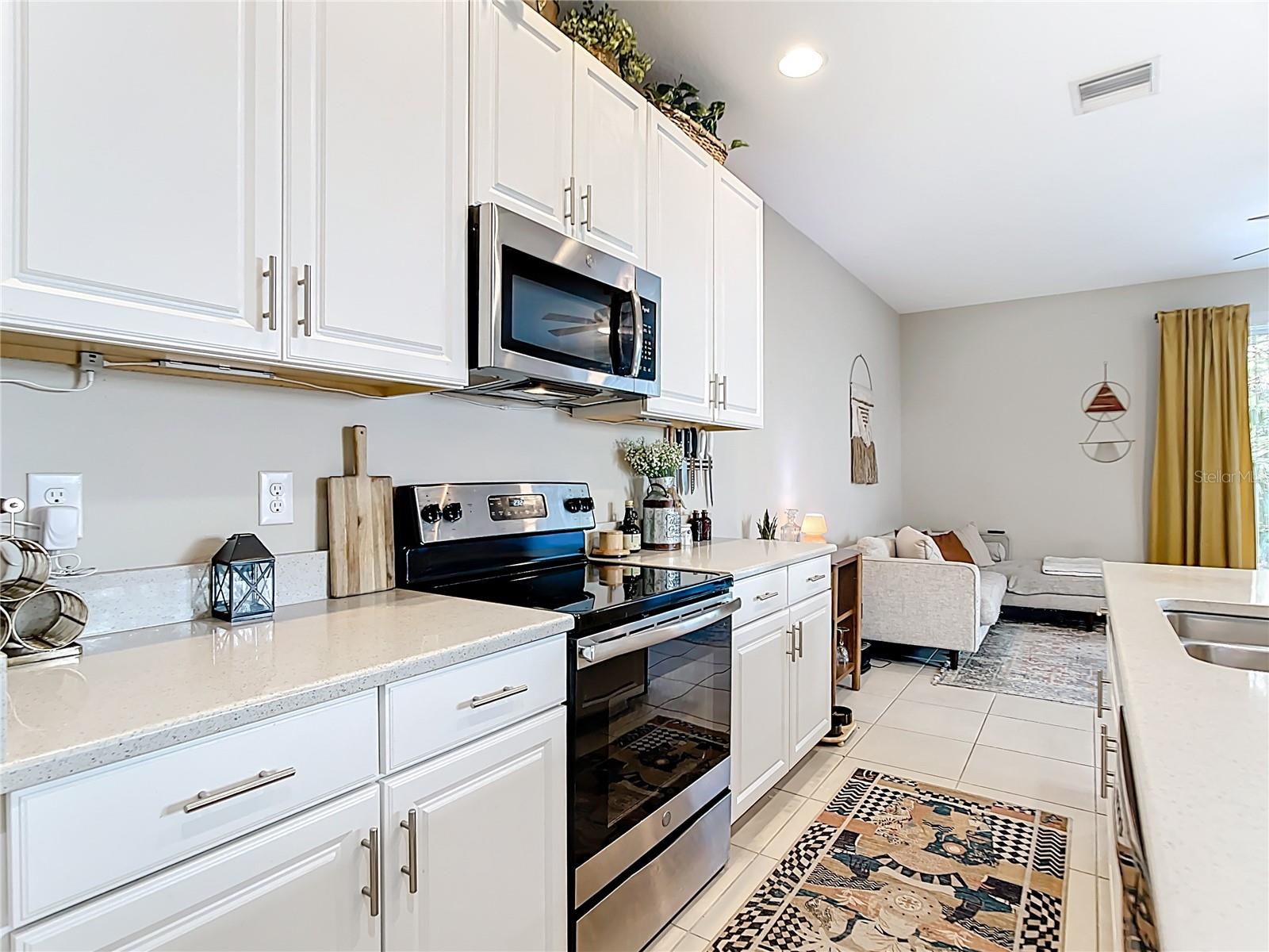 Image 9 of 47 For 10525 Oakside Drive