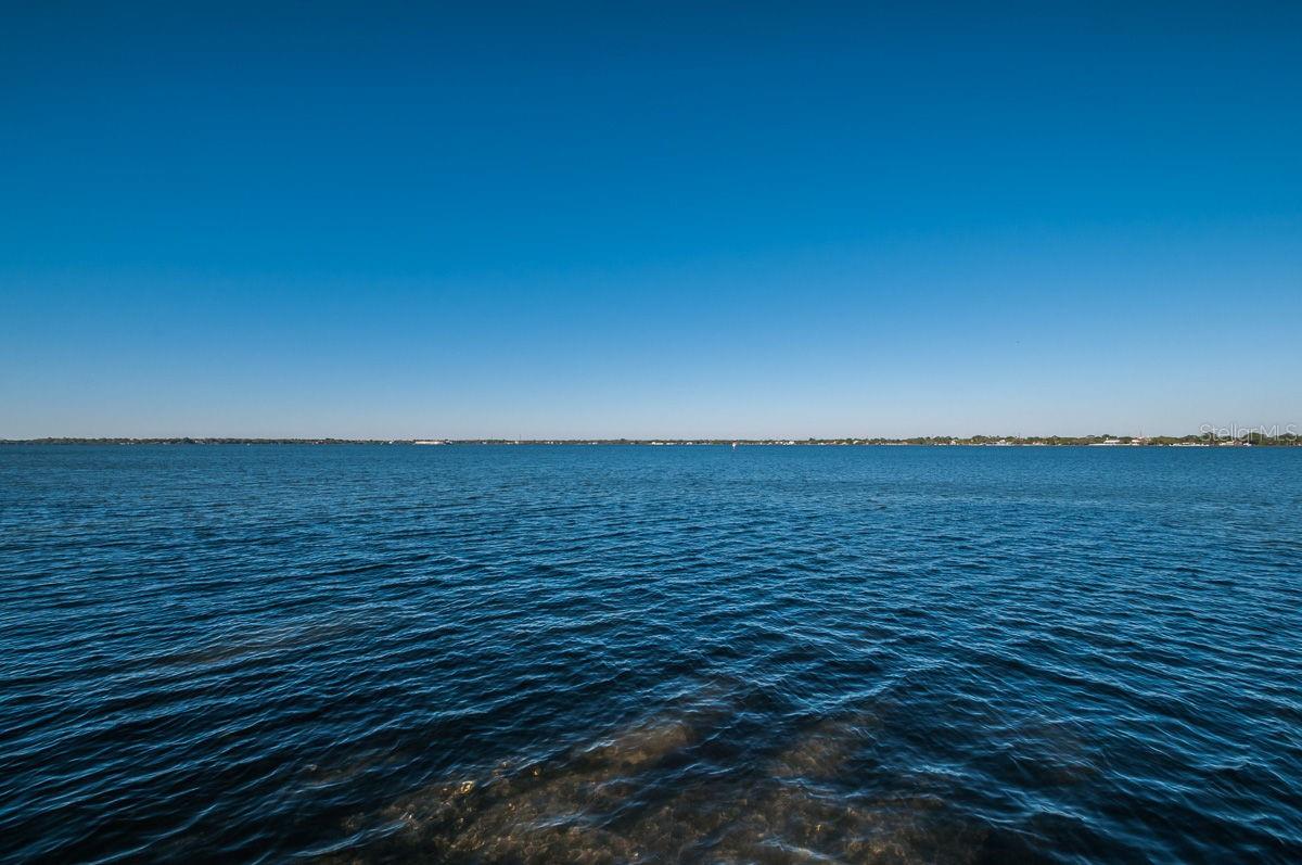 Listing photo id 23 for 504 Belmont Street