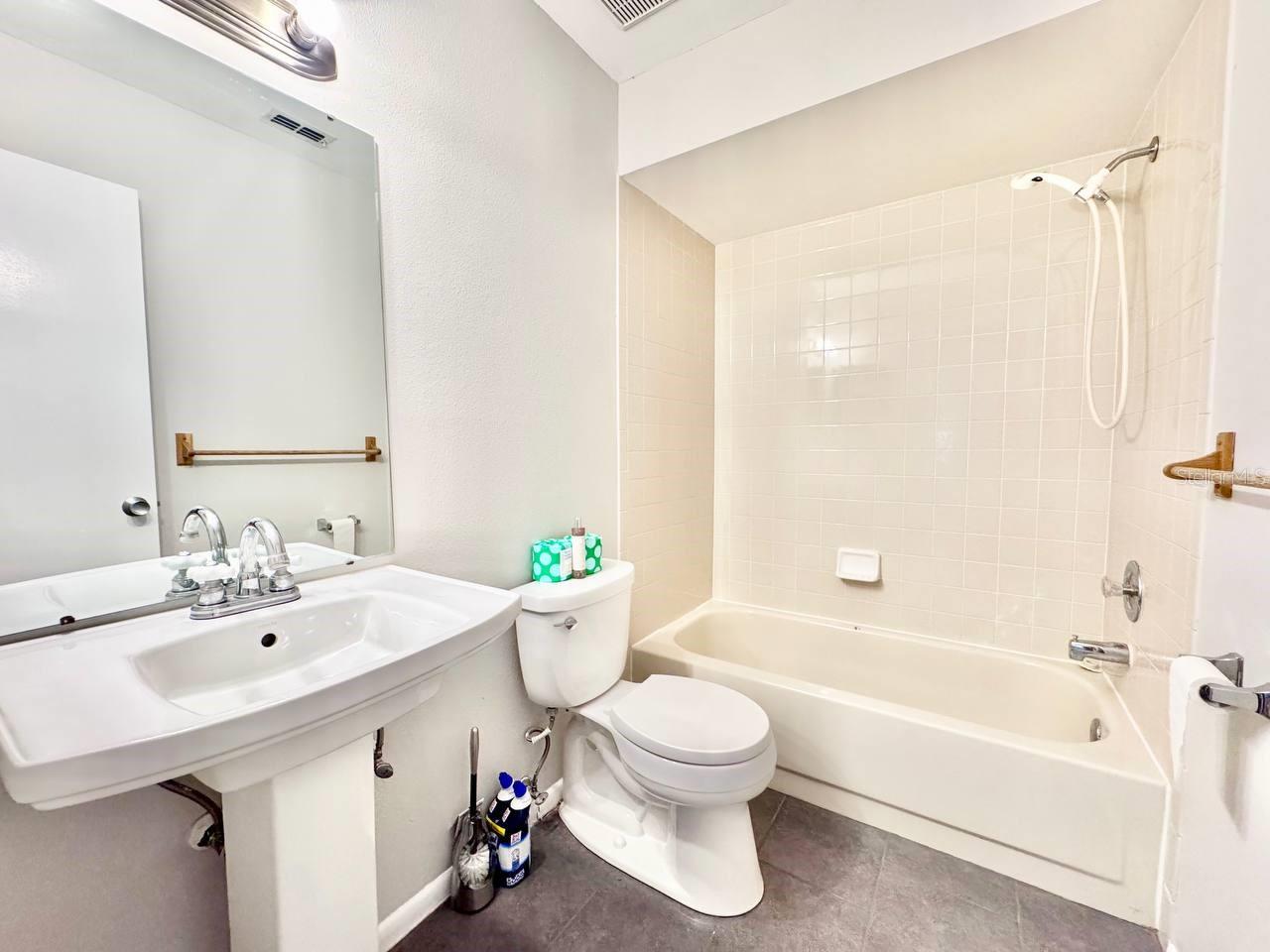 Image 15 of 27 For 5124 Gainsville Drive