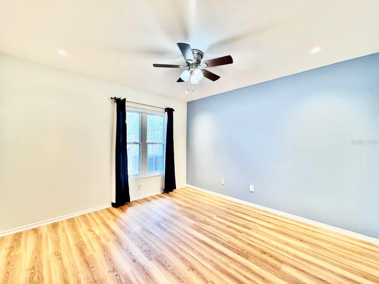 Image 17 of 27 For 5124 Gainsville Drive