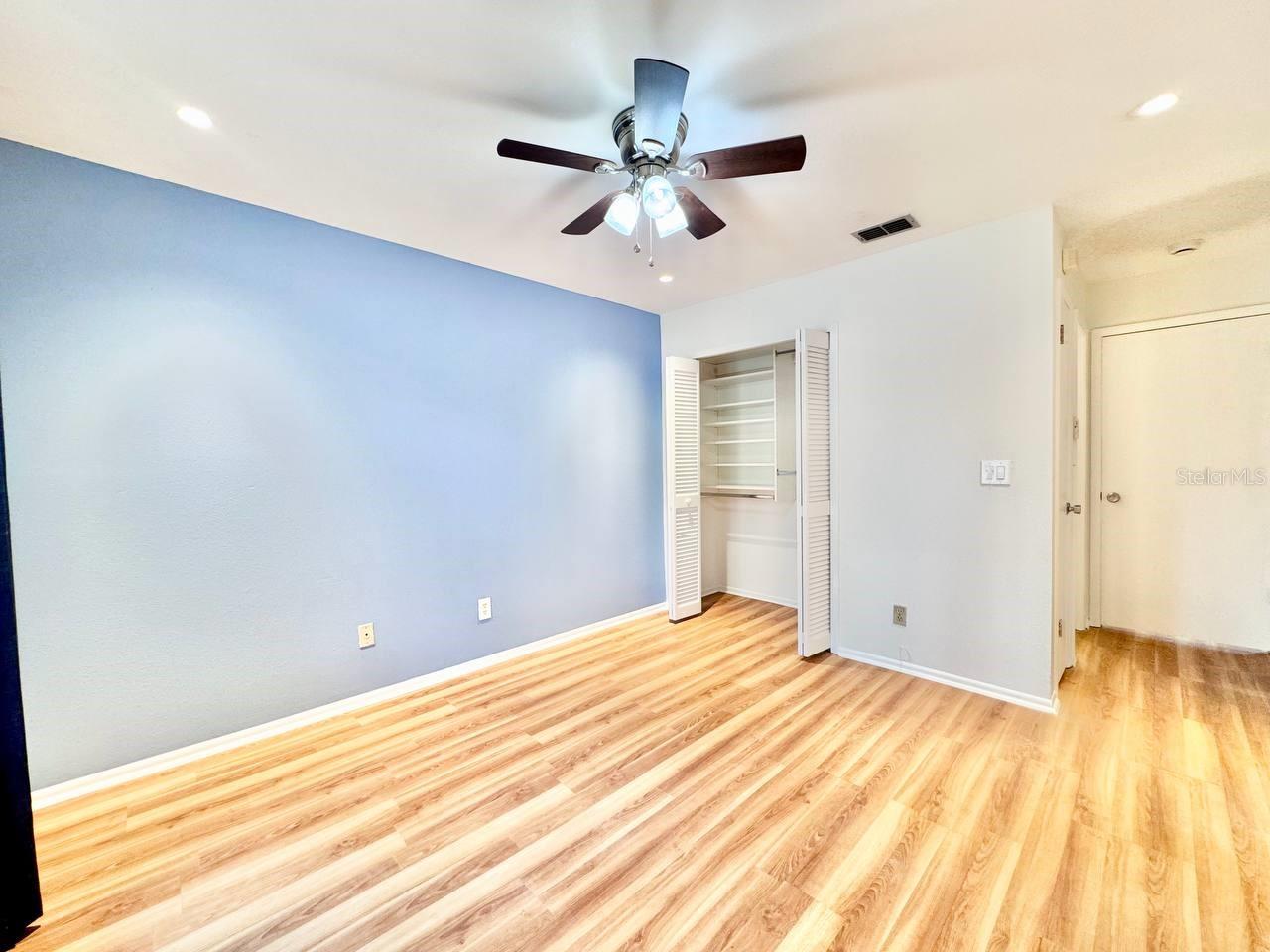 Image 18 of 27 For 5124 Gainsville Drive