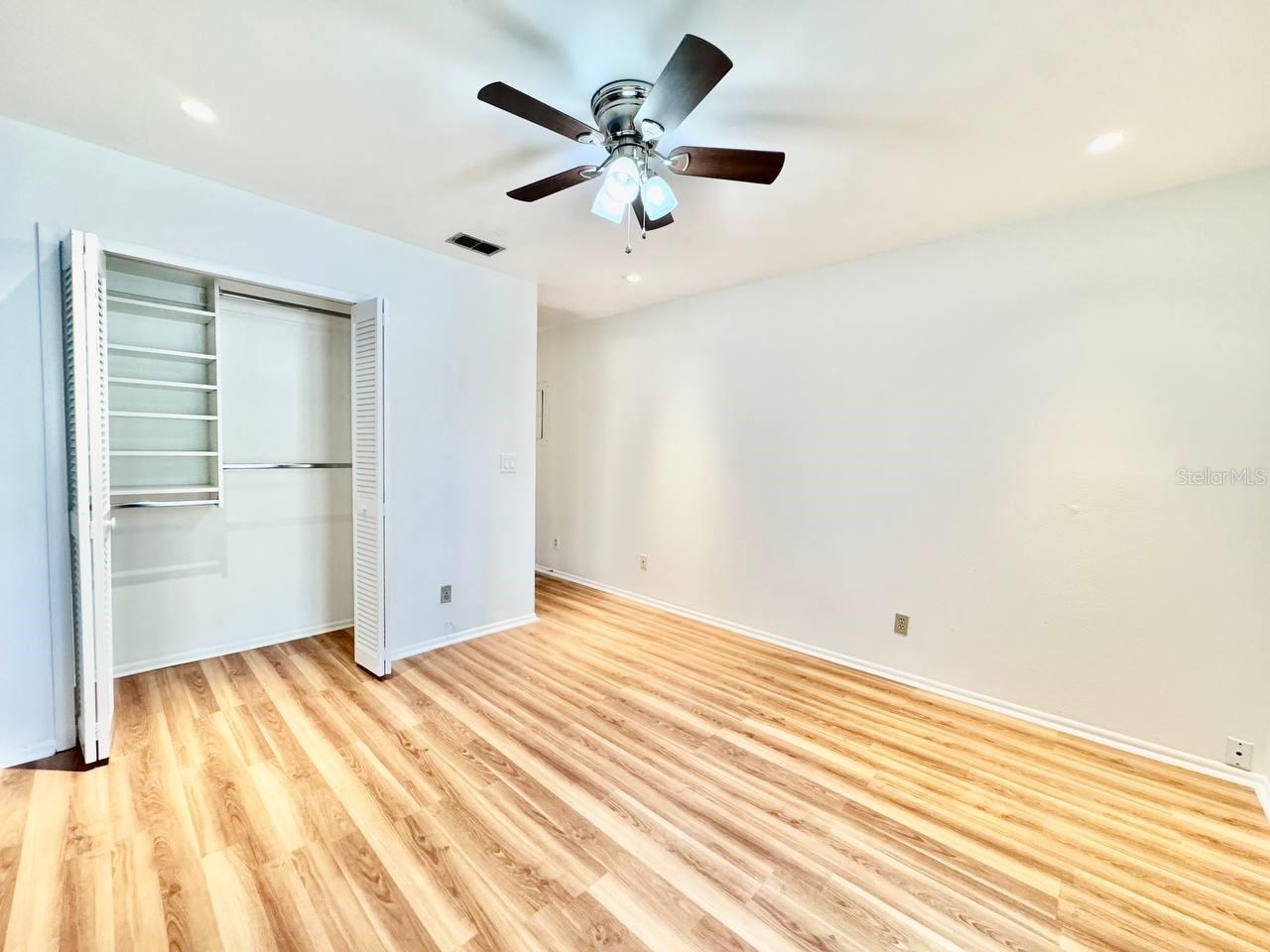 Image 19 of 27 For 5124 Gainsville Drive