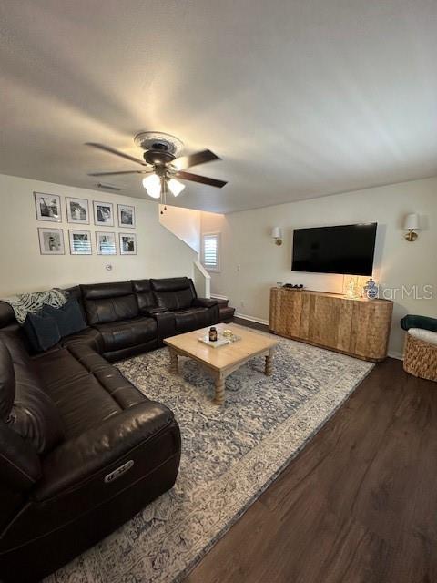 Image 13 of 53 For 22841 Saint Thomas Circle