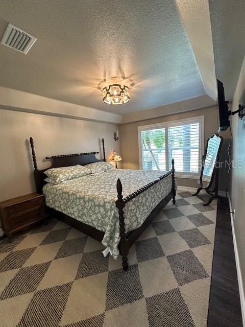 Image 16 of 53 For 22841 Saint Thomas Circle