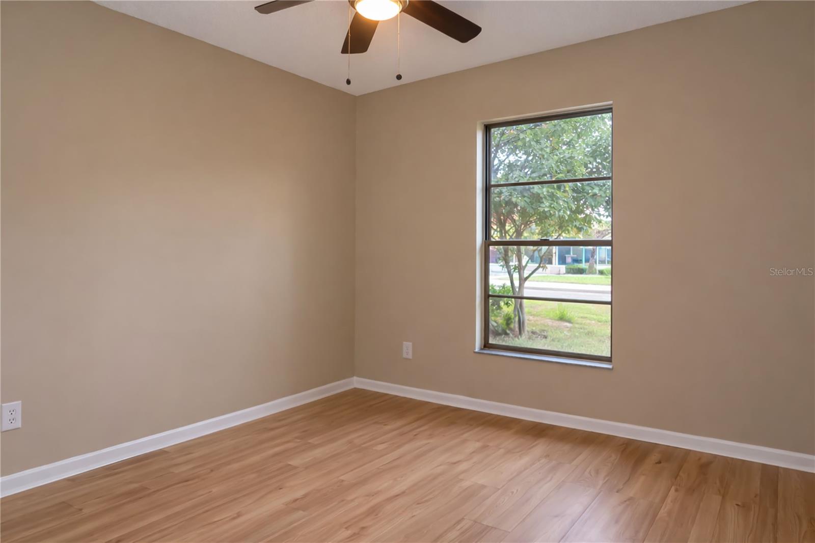 Image 13 of 16 For 14670 Douglas Drive