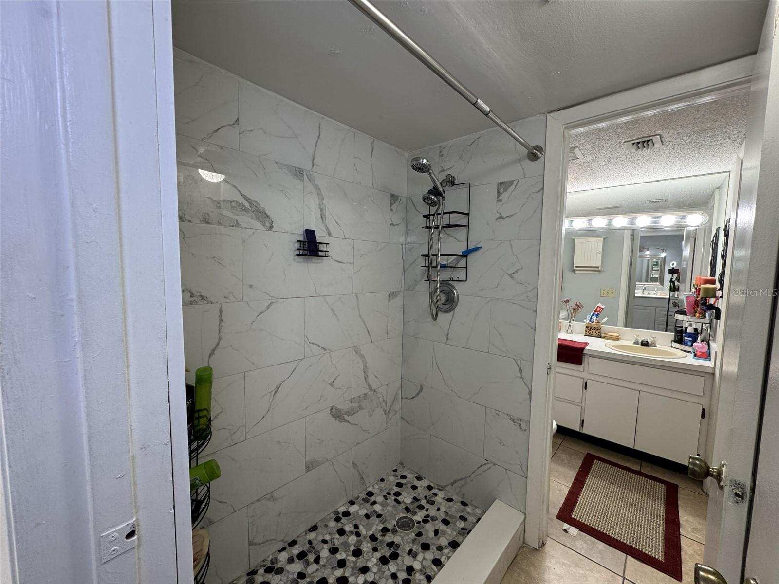 Image 20 of 21 For 4411 Shady Terrace Lane 111