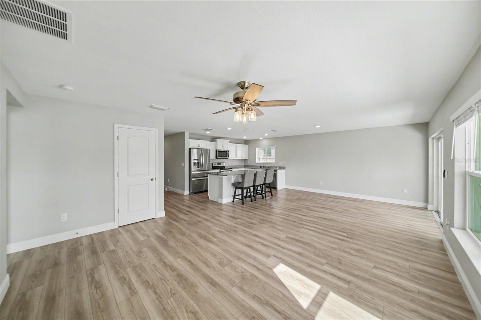 Image 12 of 25 For 12588 Aston Drive