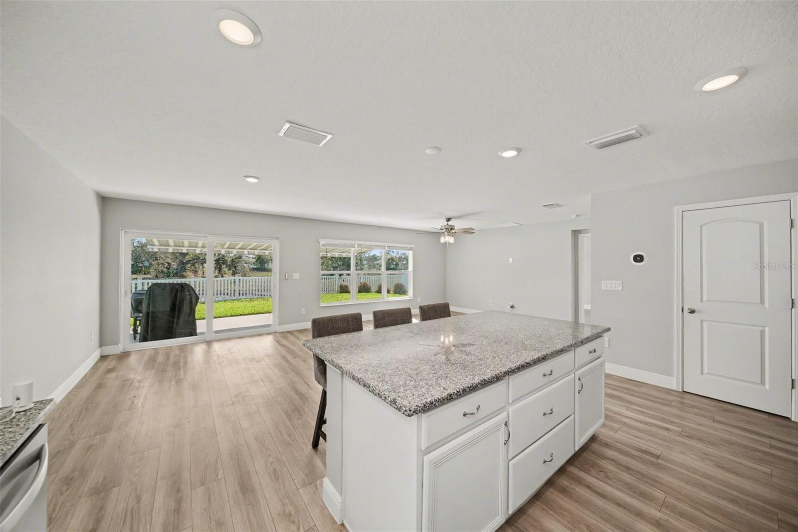 Image 16 of 25 For 12588 Aston Drive