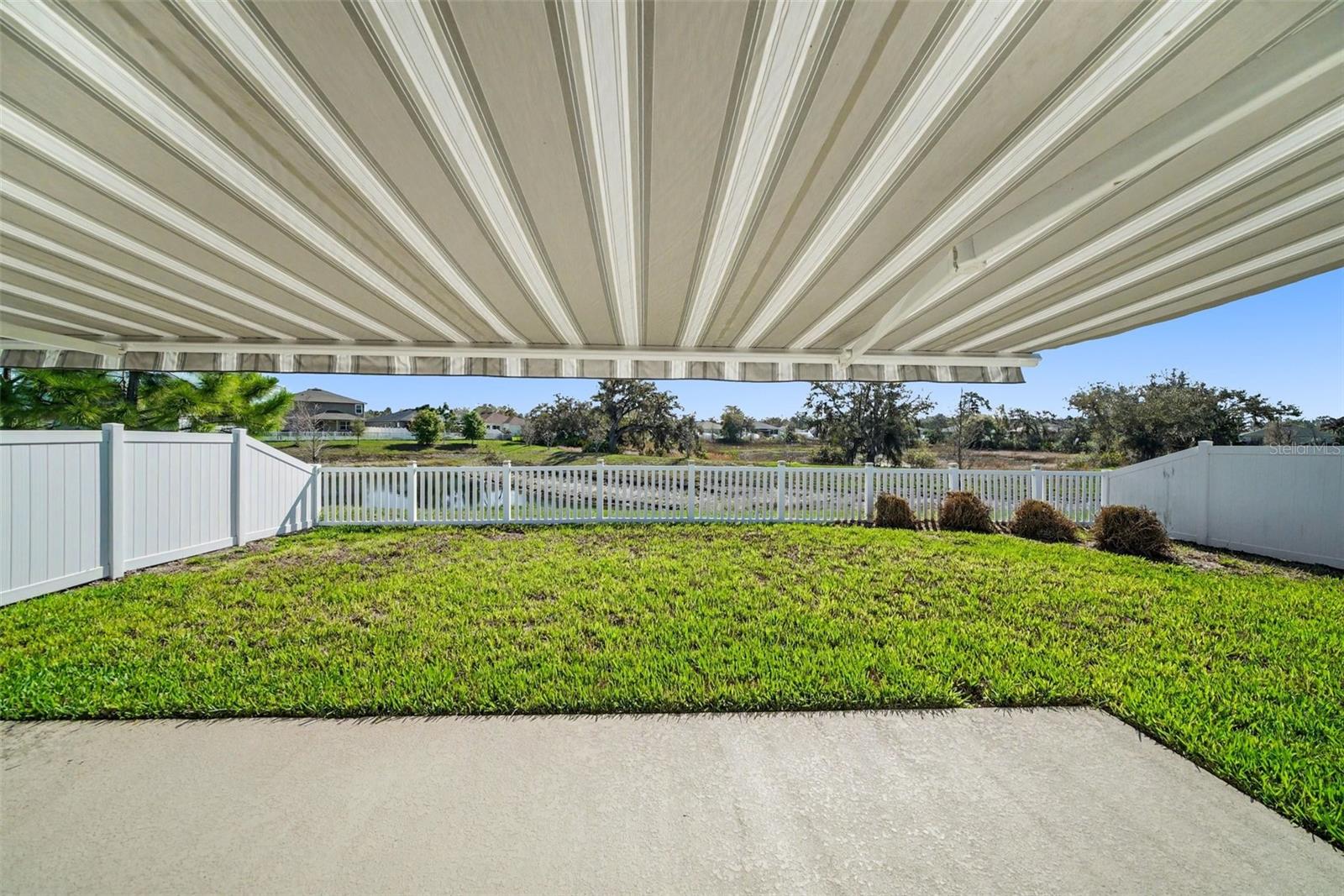 Image 20 of 25 For 12588 Aston Drive