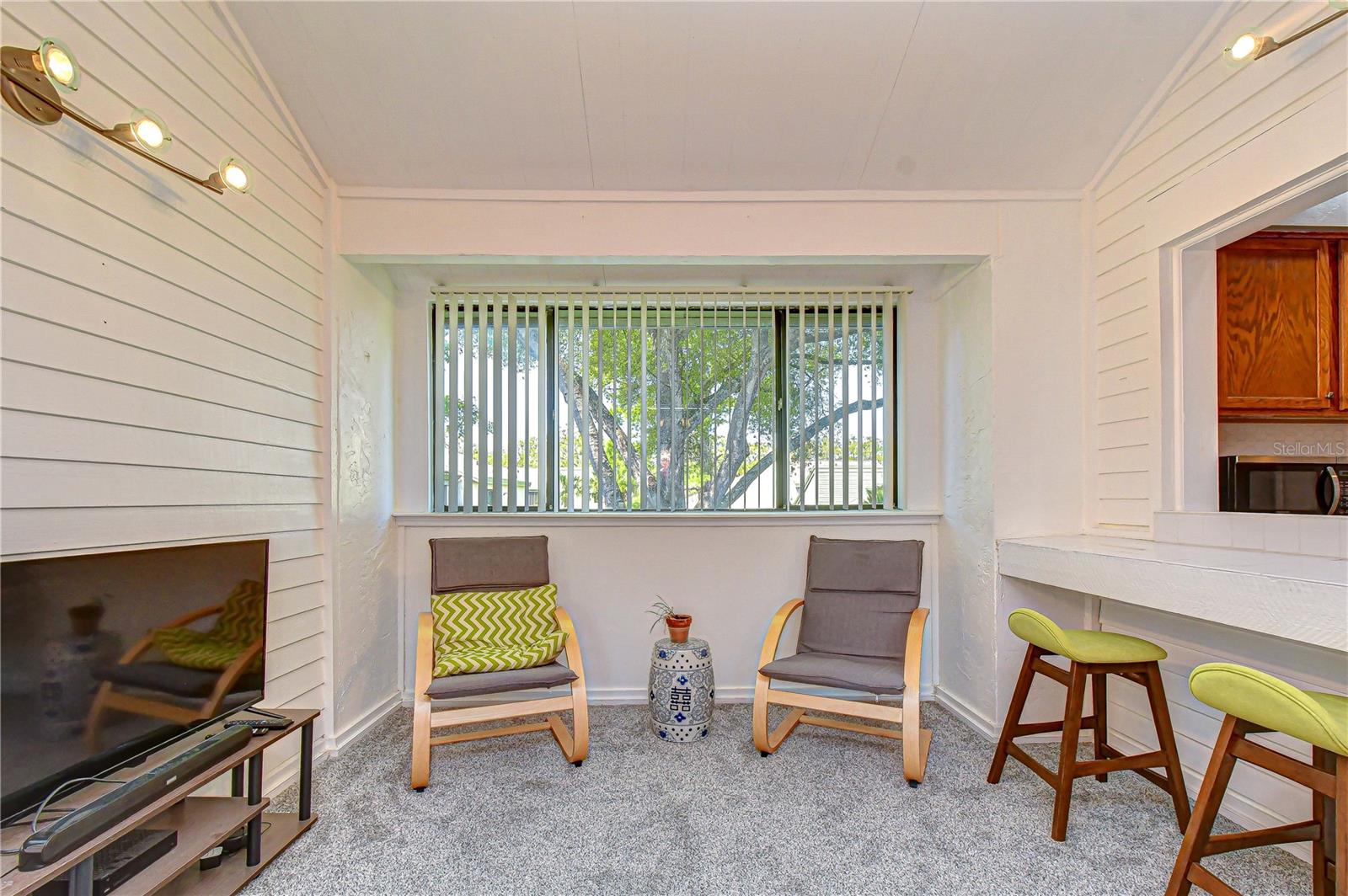 Image 16 of 42 For 13402 Pine Lake Way 202b