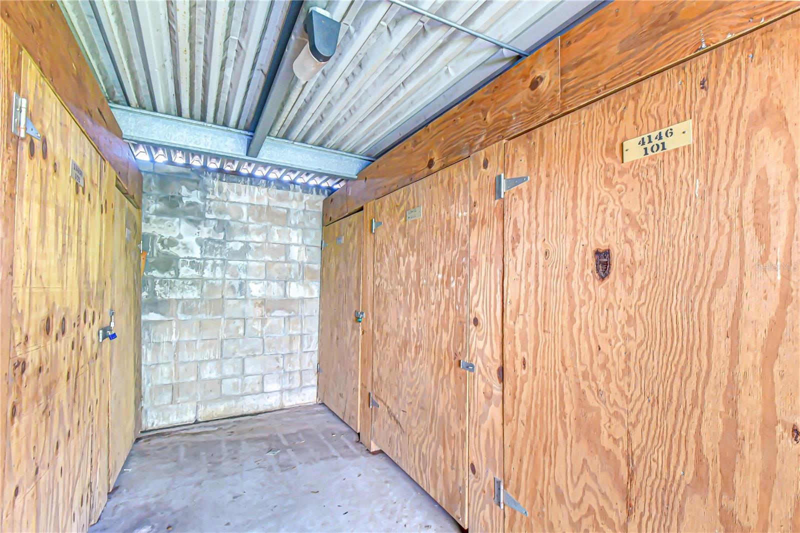 Image 36 of 42 For 13402 Pine Lake Way 202b