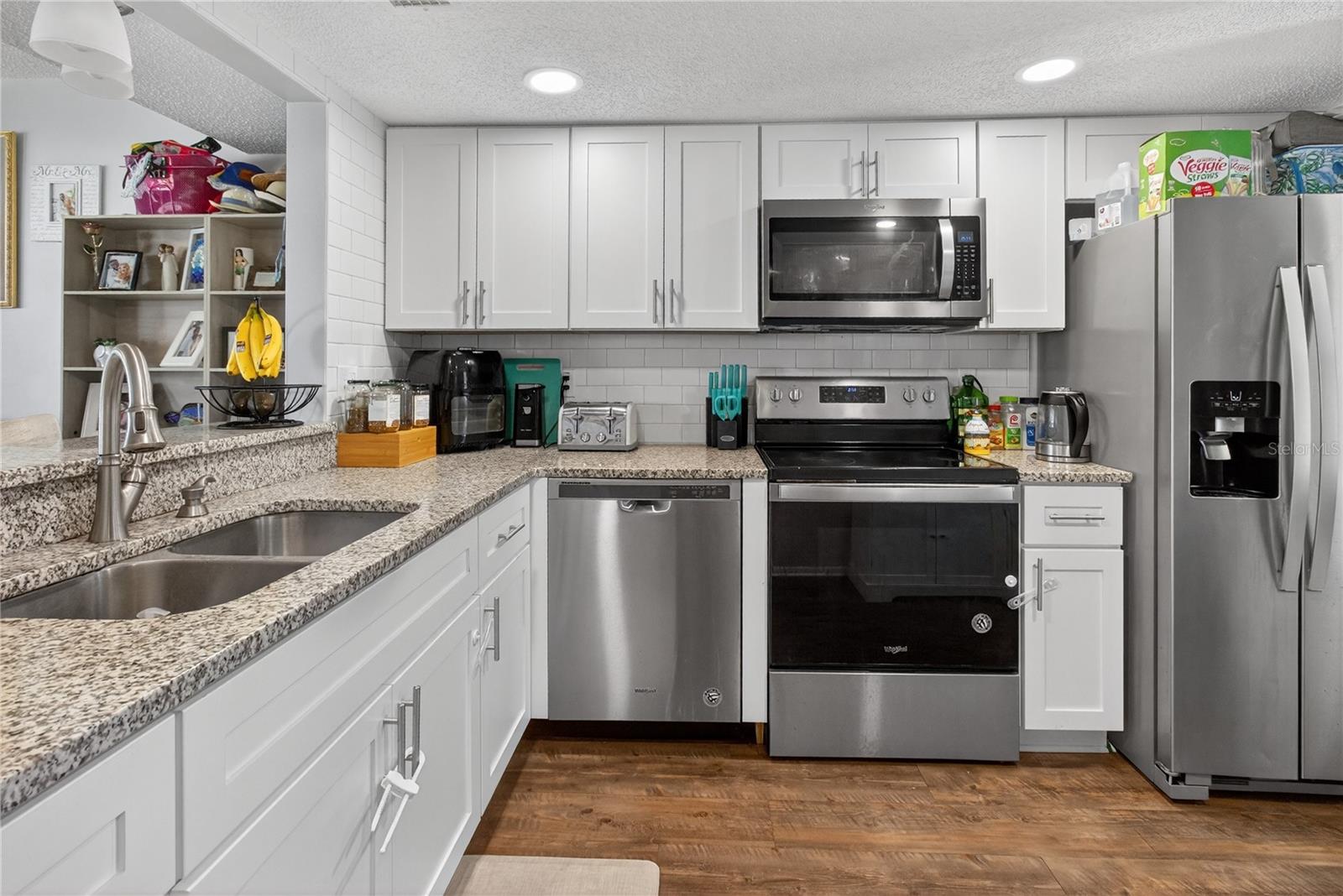 Image 10 of 54 For 1146 King Arthur Court 110