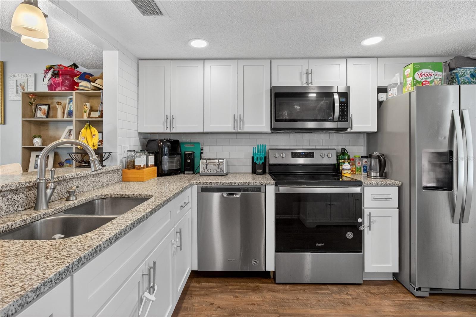 Image 16 of 54 For 1146 King Arthur Court 110