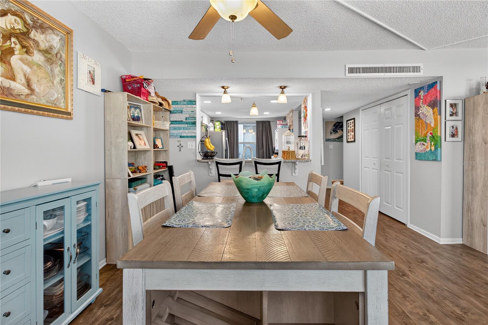 Image 19 of 54 For 1146 King Arthur Court 110