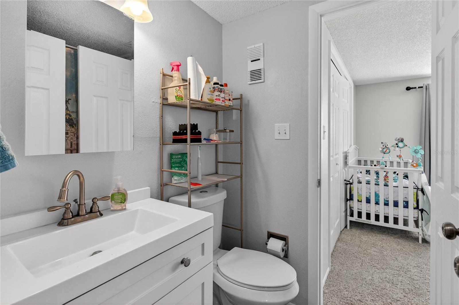 Image 33 of 54 For 1146 King Arthur Court 110