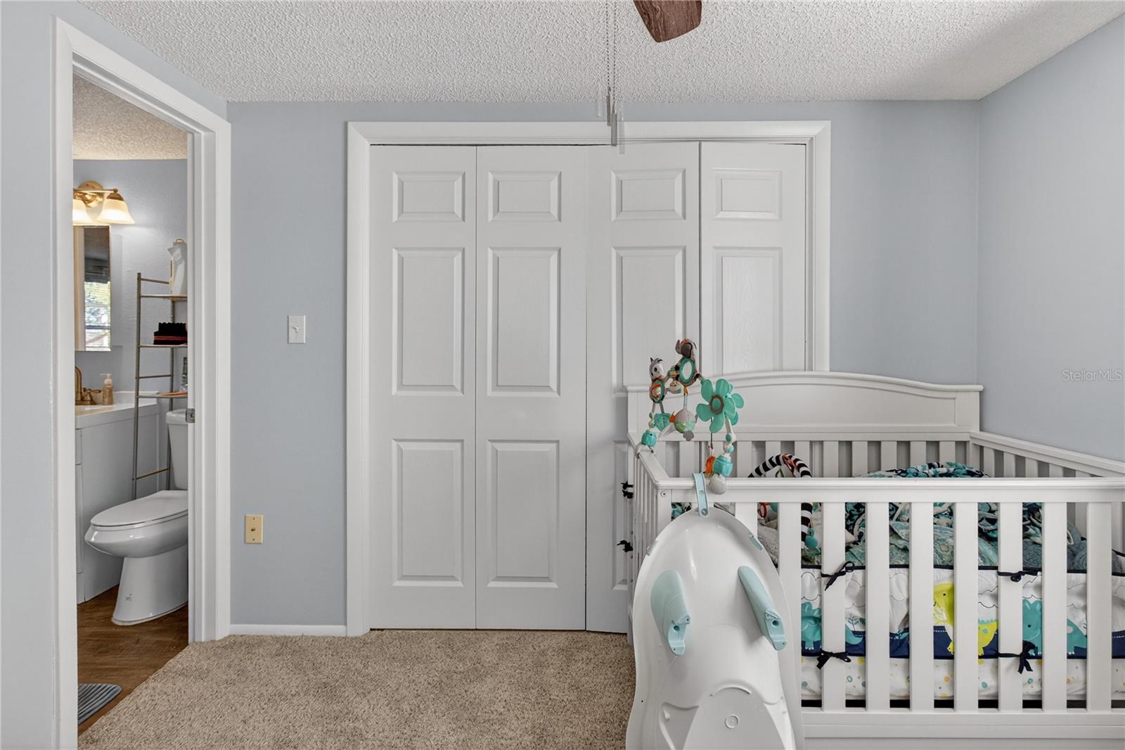 Image 39 of 54 For 1146 King Arthur Court 110