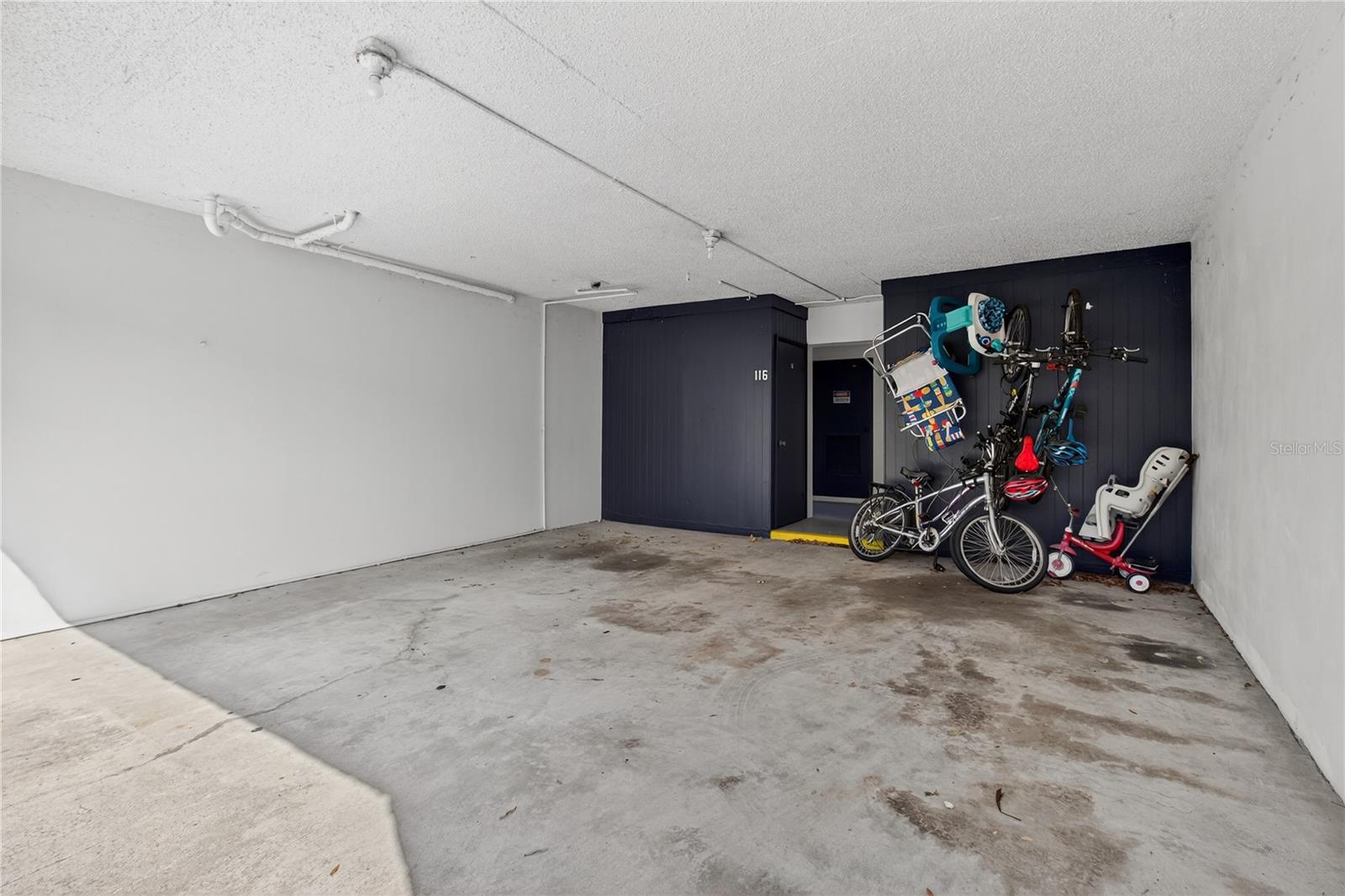 Image 48 of 54 For 1146 King Arthur Court 110