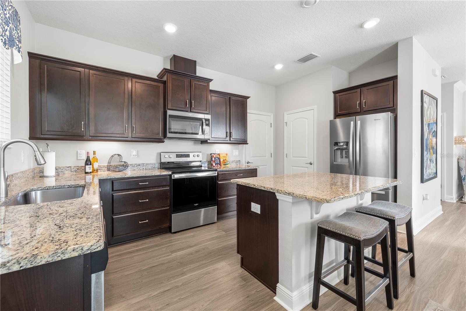 Image 18 of 49 For 8048 Artisan Circle