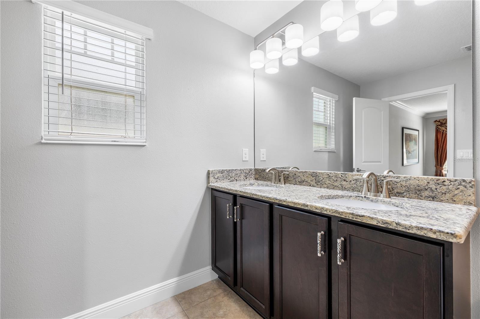 Image 33 of 49 For 8048 Artisan Circle