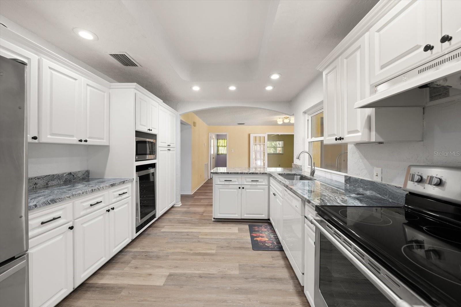 Image 14 of 31 For 1221 Magdalene Grove Avenue